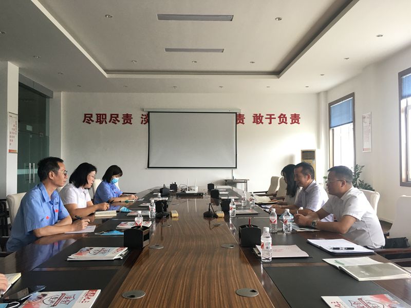 國家外匯管理局防城港市中心支局前往廣西惠禹糧油工業(yè)有限公司開展調(diào)研.jpg