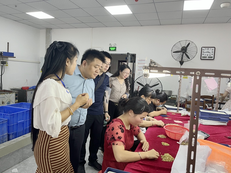 互聯網-賀州支局-國家外匯管理局廣西壯族自治區分局到賀州開展金融服務月暨大走訪大調研行動-20230627（圖片2）.jpg